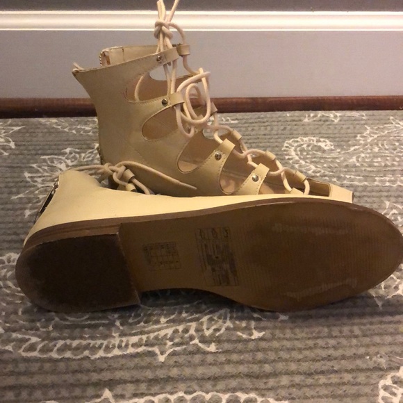 Forever 21 sandal - Picture 3 of 3